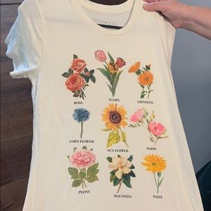 Flower graphic tee